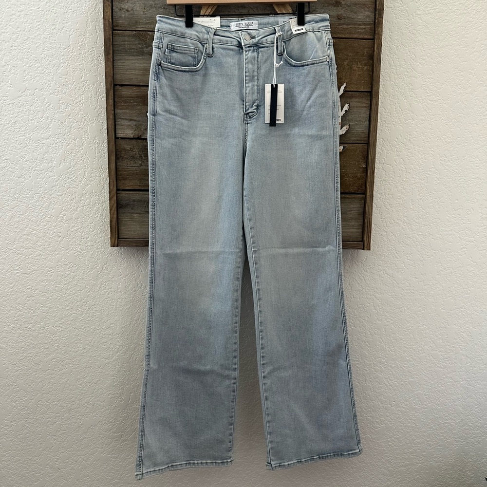 Judy Blue High Waist‎ Straight leg Women's Light Blue Jeans size 15/32 NWT